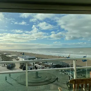 https://happy-beach-apartment.zandvoort-hotels.com